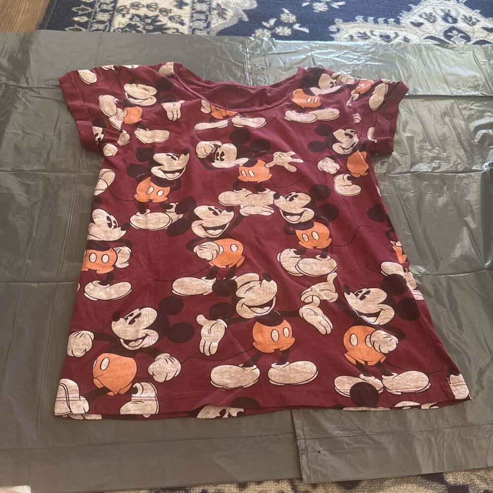 DISNEY Mickey Mouse Women's‎ Size M Maroon T-Shirt Short Rolled Sleeves CUTE Top